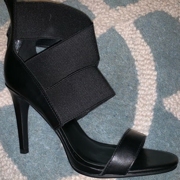 Shoemint - “Vivienne” Black Heels - Picture 2 of 4